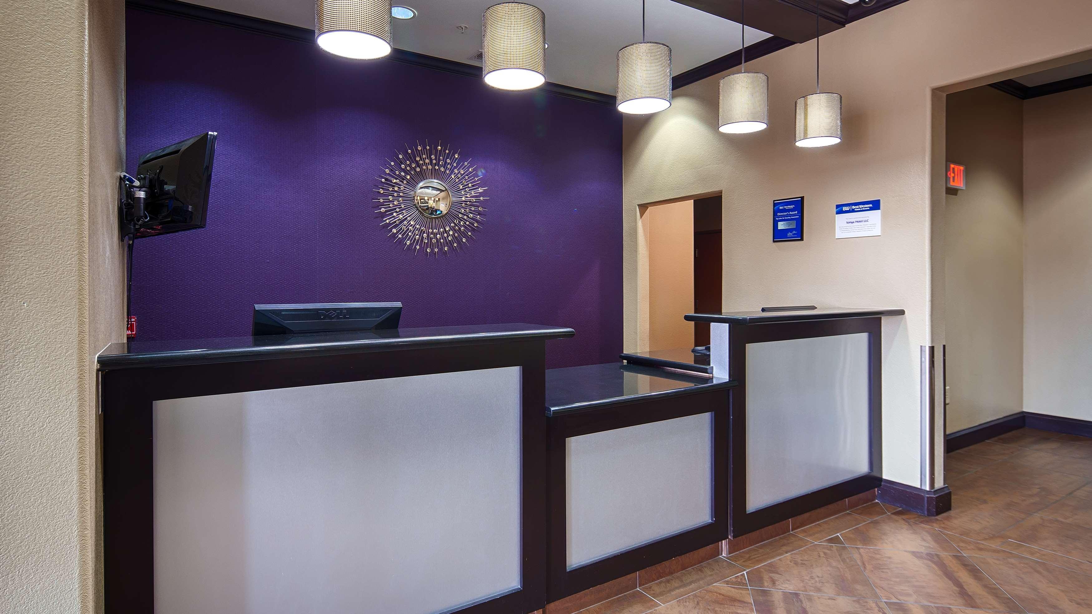 Best Western Giddings Inn & Suites Zewnętrze zdjęcie