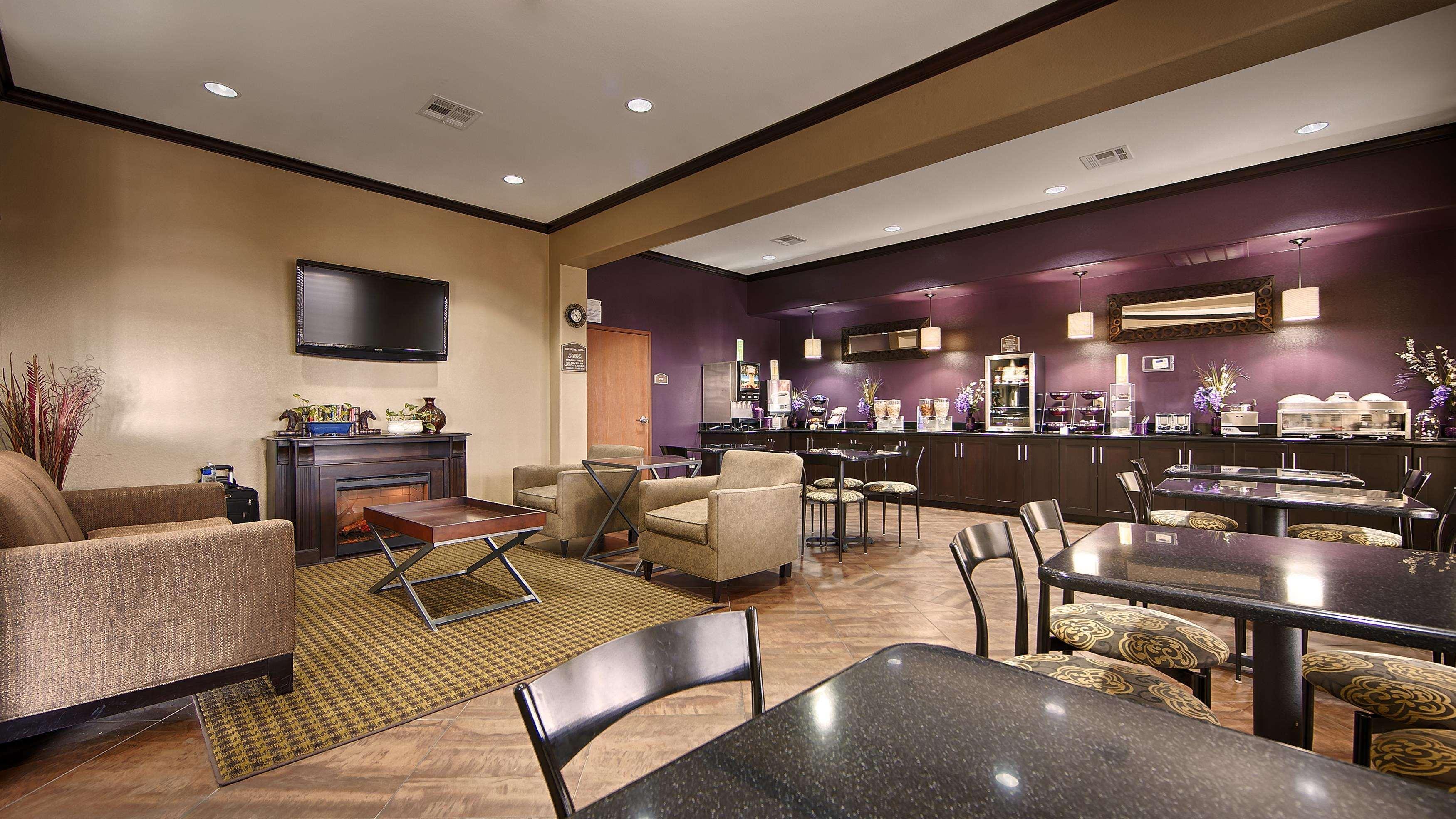 Best Western Giddings Inn & Suites Zewnętrze zdjęcie
