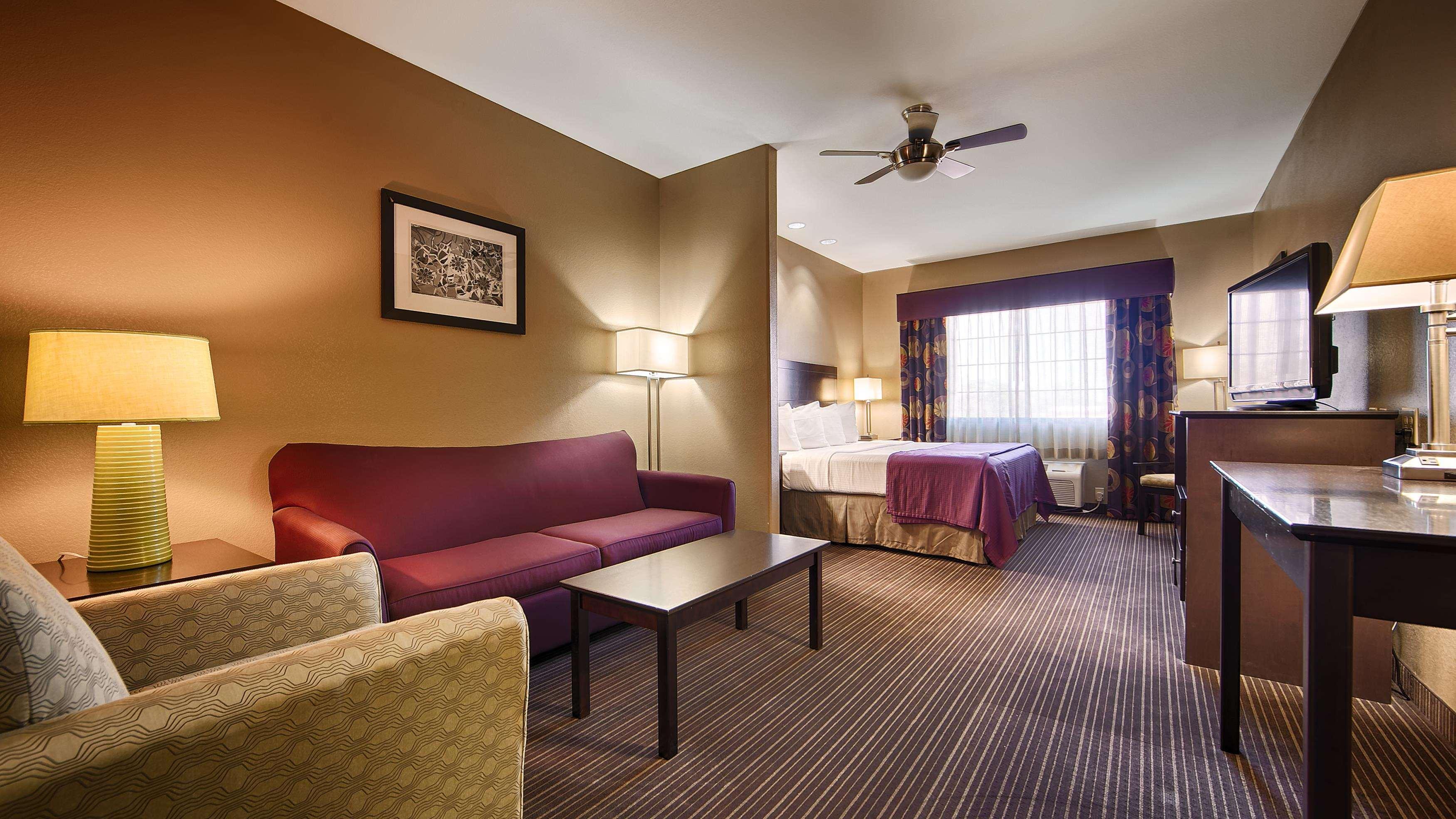 Best Western Giddings Inn & Suites Zewnętrze zdjęcie