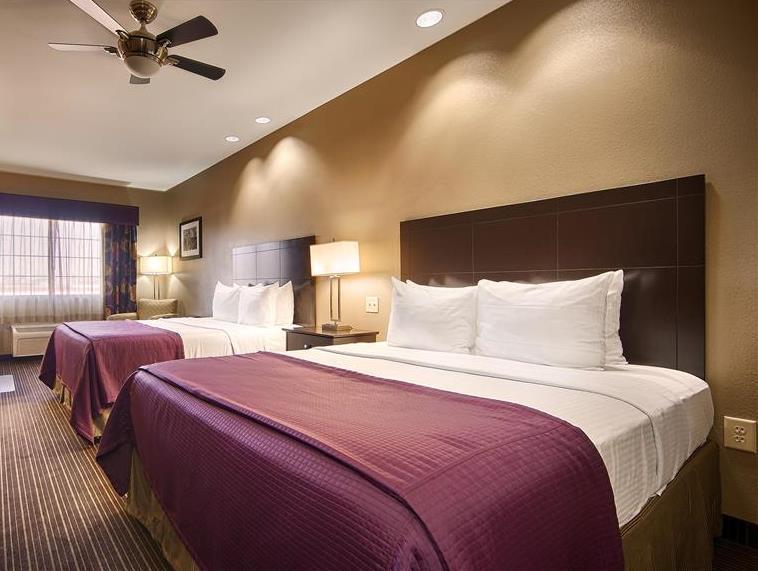 Best Western Giddings Inn & Suites Zewnętrze zdjęcie