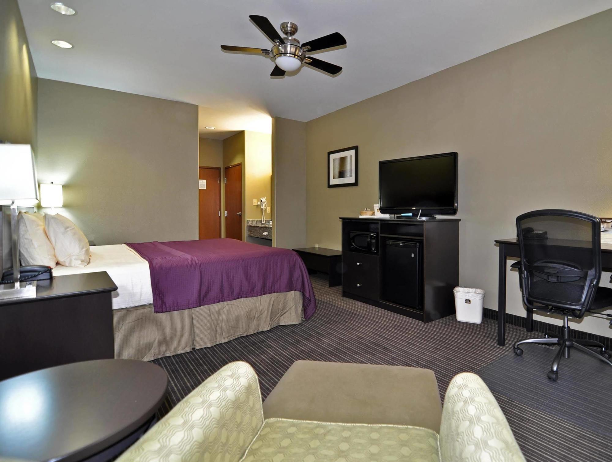 Best Western Giddings Inn & Suites Zewnętrze zdjęcie
